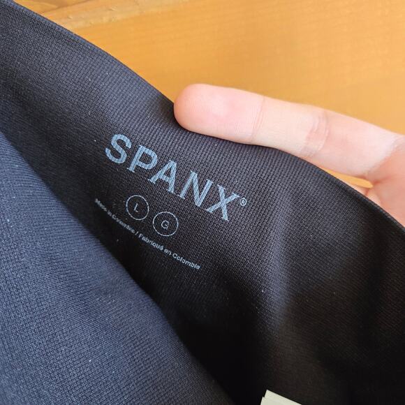 Spanx Look At Me Now Legging Very Black NWT Large High Rise Pull On Smoothing - Picture 6 of 6